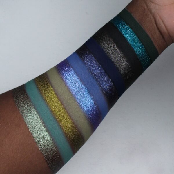 Parster Beauty Below Eyeshadow Palette - Image 8